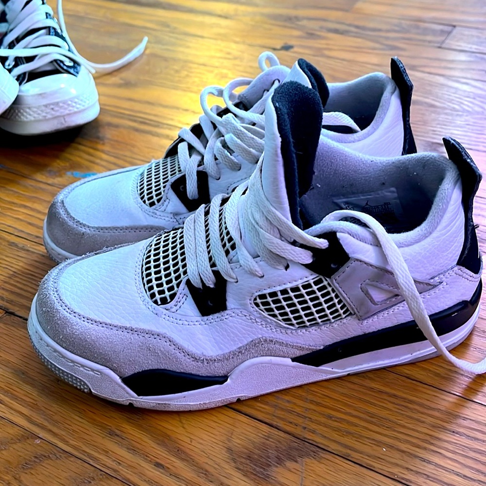 Jordan 4s white and black